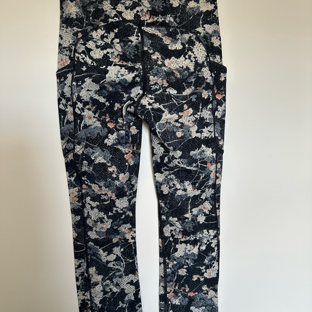 Lululemon Athletica Abstract Print Leggings - Picture 2 of 8